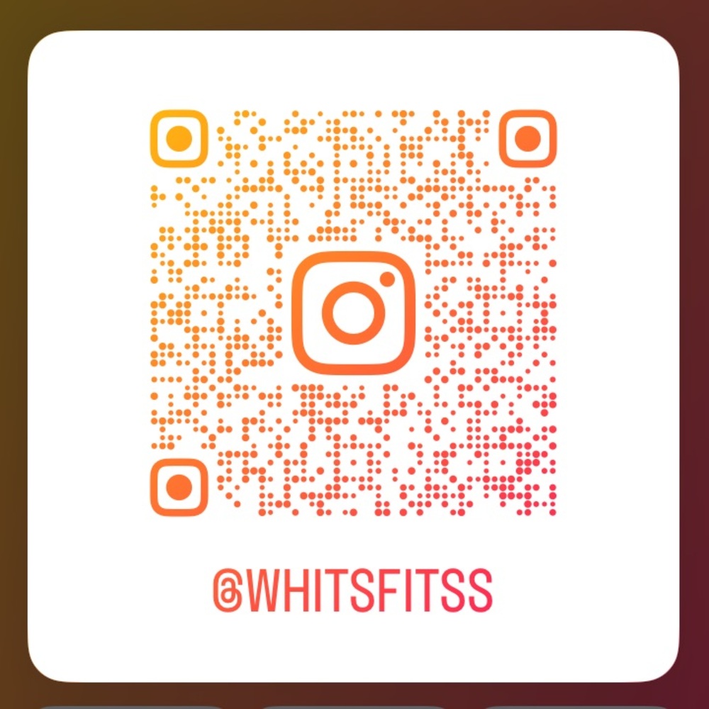 WHITSFITSS IS  LIVE! 🎉🎉 Like this listing to be notified ! Come and chat 💗💗 - Picture 2 of 7